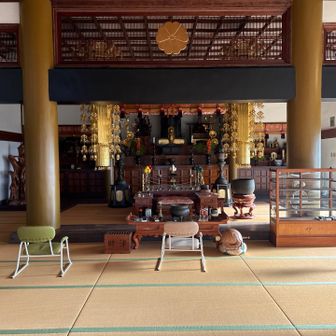 靴脱ぐの面倒くさいから、上がらず、入口から。🙏🏻✨
😁