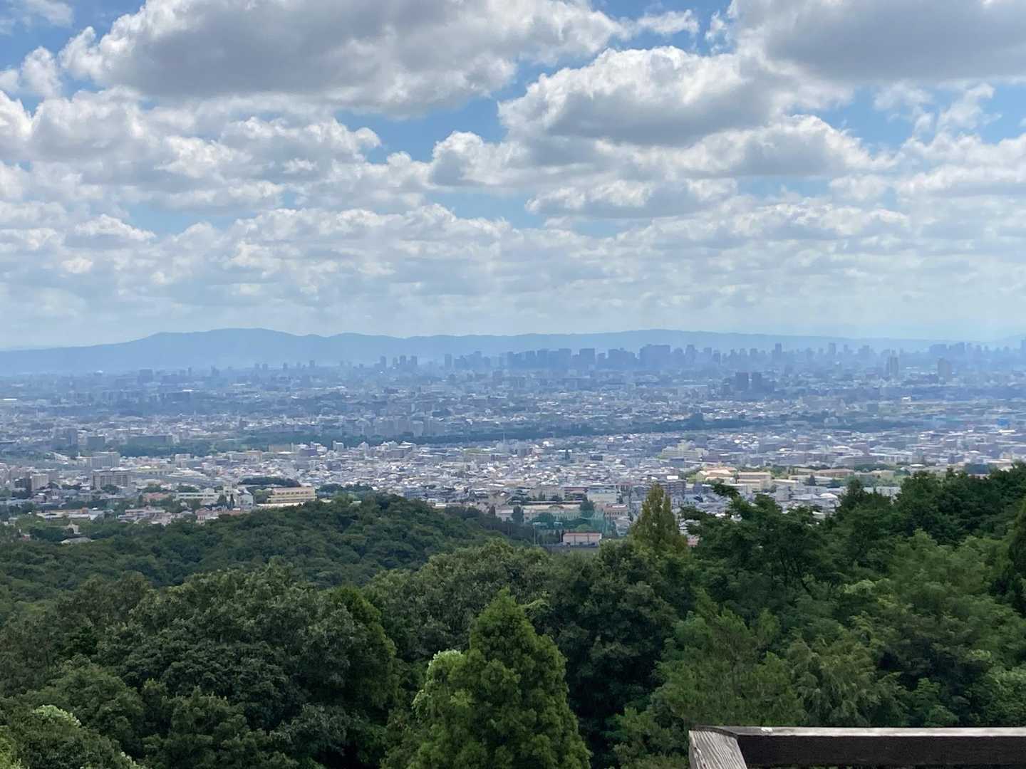 神呪寺内の展望台