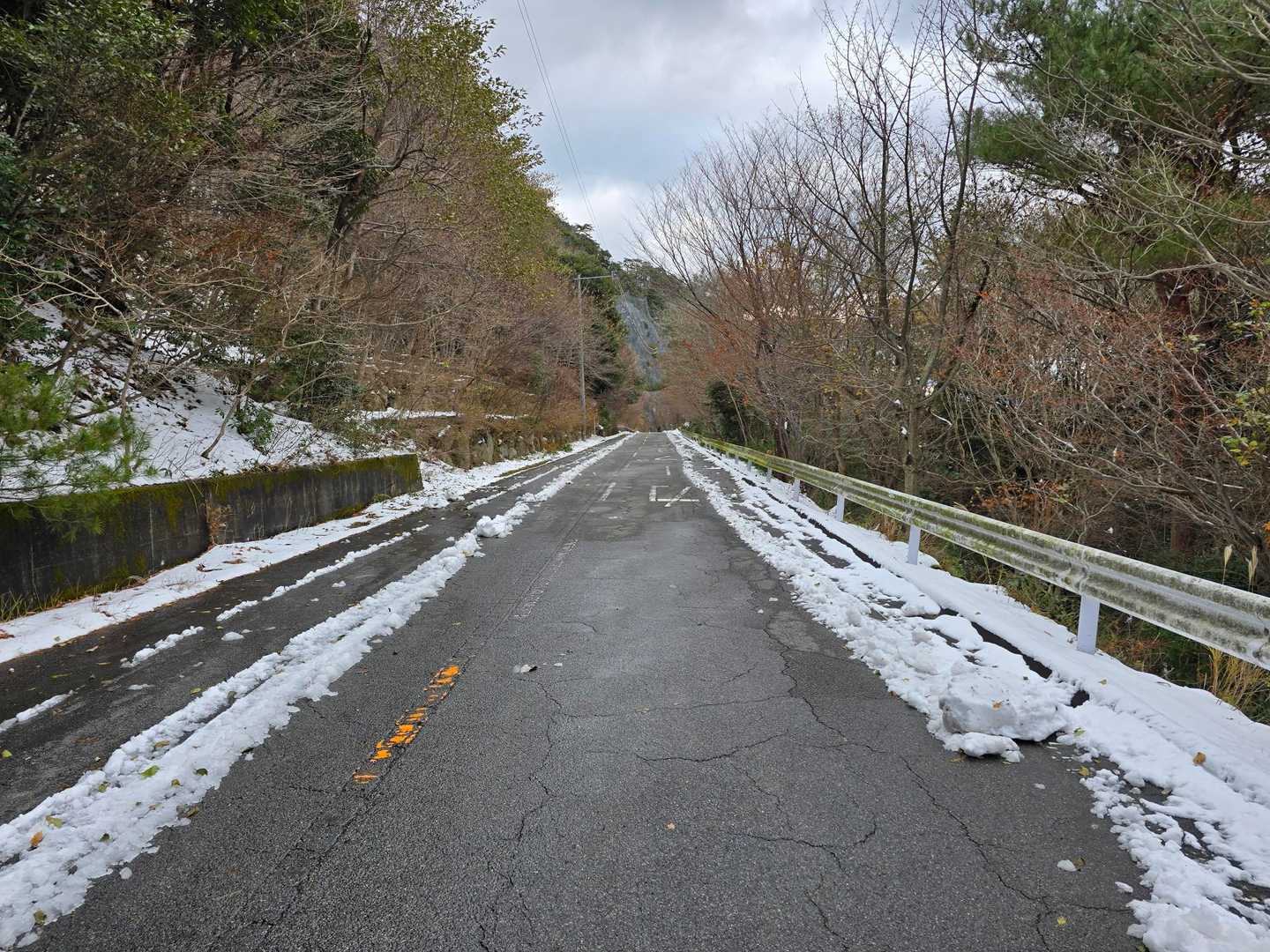 除雪はしてあるが通行止もやむなし