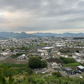 。。。からの見晴らし◢◣ᯇ⃤ᨒ𖡼.𖤣𖥧👀✨❣️

足利、桐生の山々ね😃