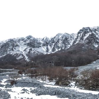 この時点ではモノクロの世界