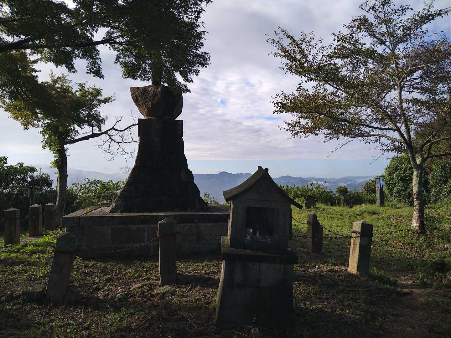 馬ヶ岳、本丸