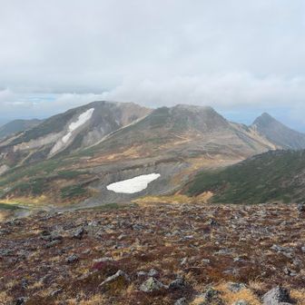 比布岳、安足間岳、愛別岳方面。