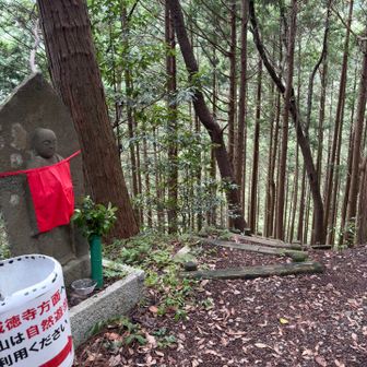 七丁目地蔵🙏
※大威徳寺の通り抜けは16:00迄