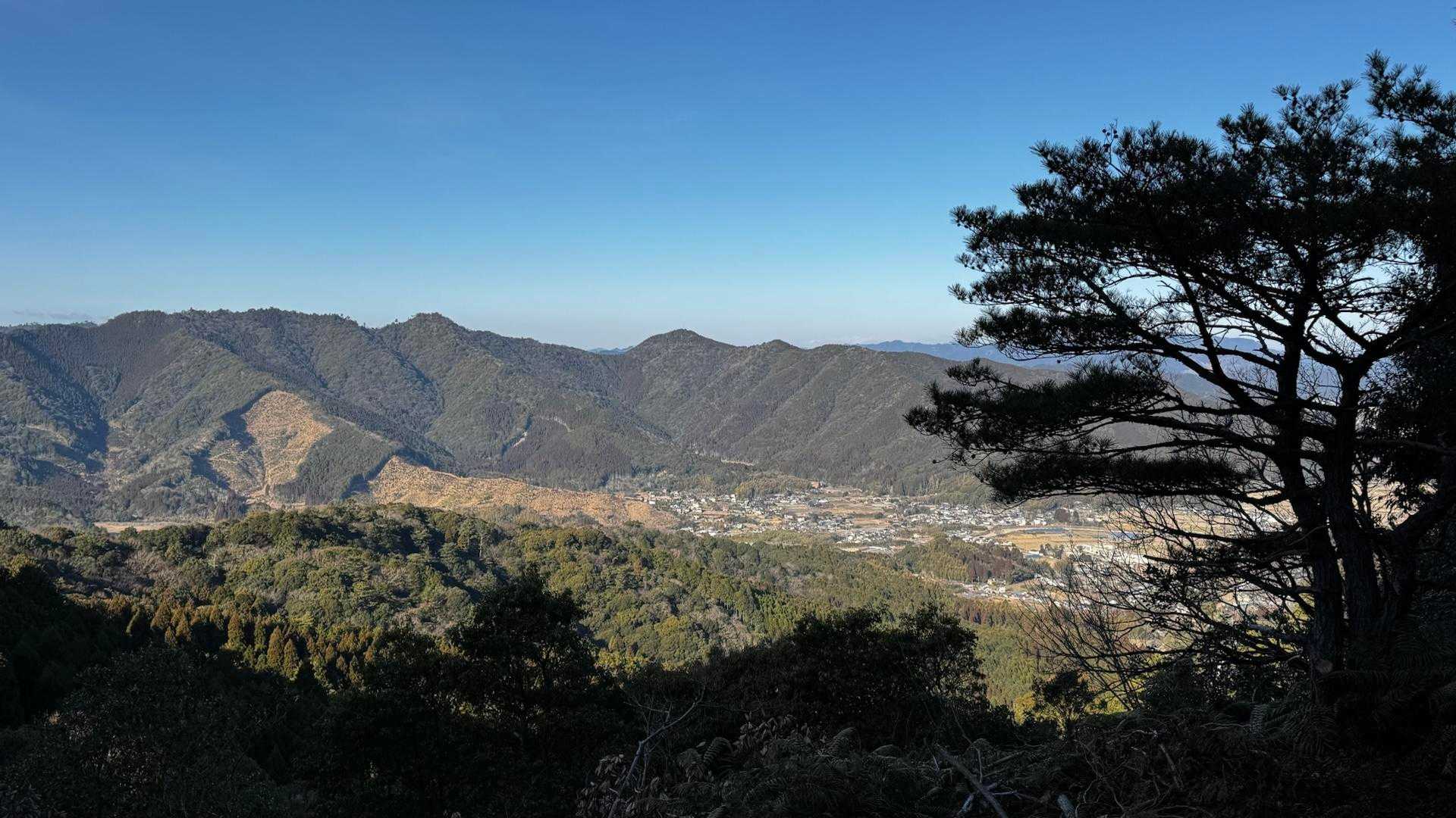 途中 何ヶ所か景色が見える“展望台”があります😀
佐伯市 木立地区方向👀