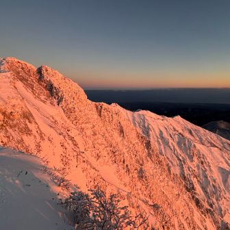 上着を着込んでる時はもっと真っ赤に燃えていたけど爆風でもたついて写真に納めれず