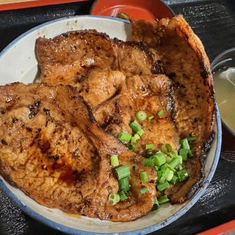 🥢豚みそ丼専門店　有隣さん