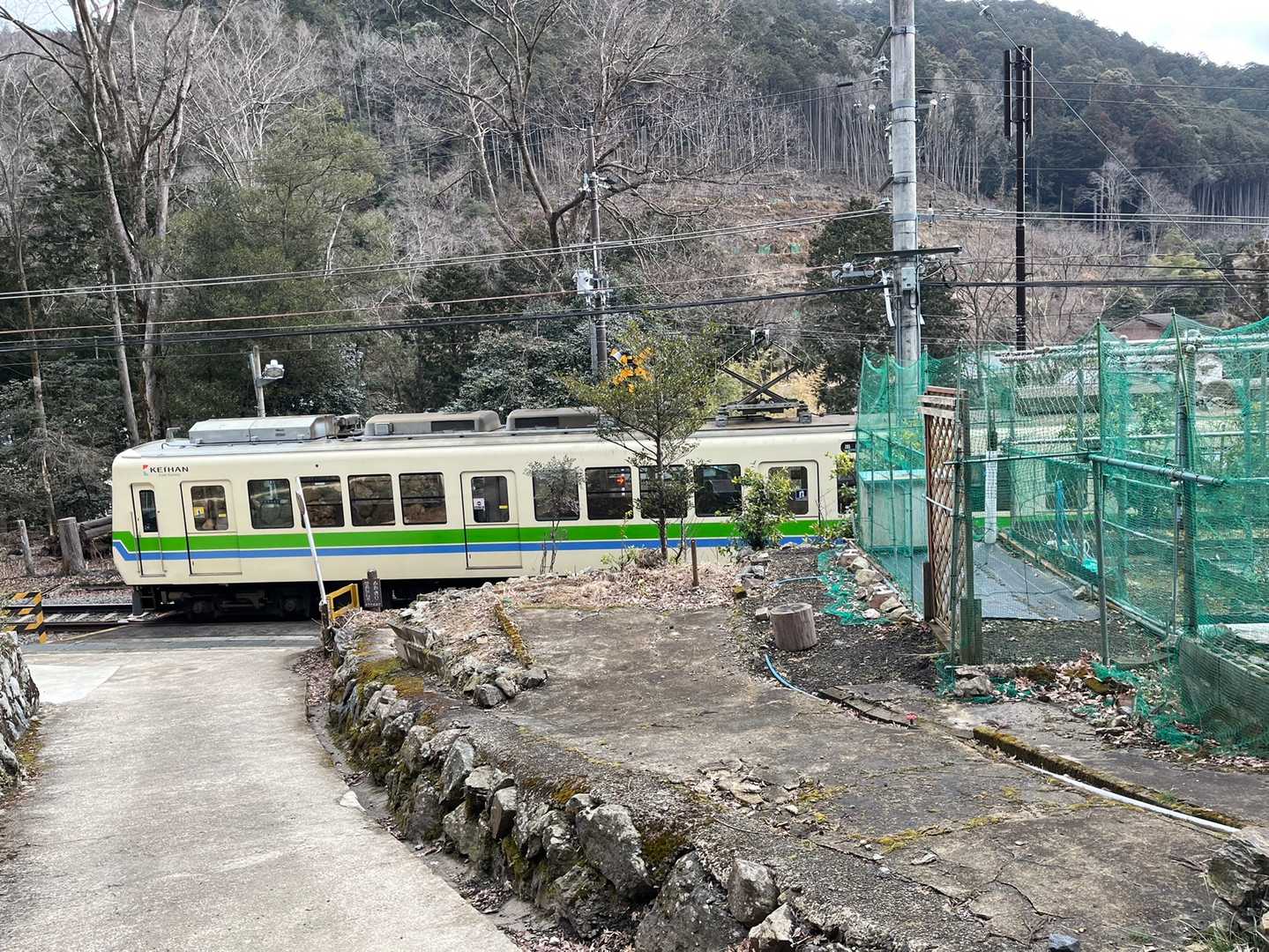 踏切で電車を激写！