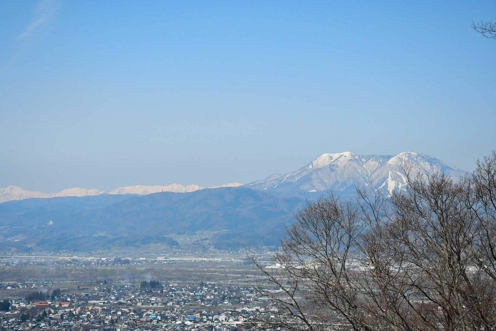 雁田山 縦走コースの写真