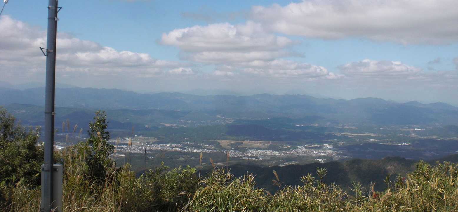 遠くに由布鶴見