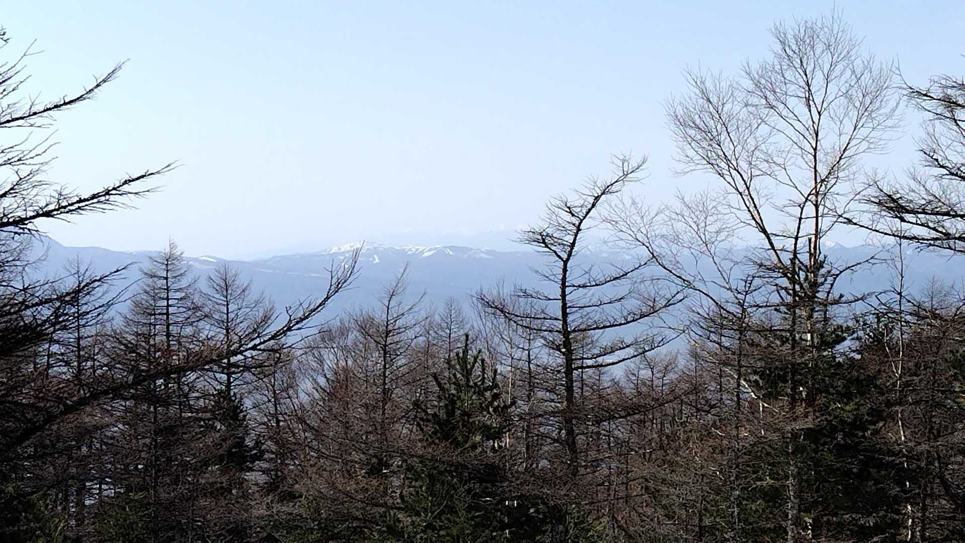 遠く遠くに見えるのって、まさか槍ヶ岳とか？？