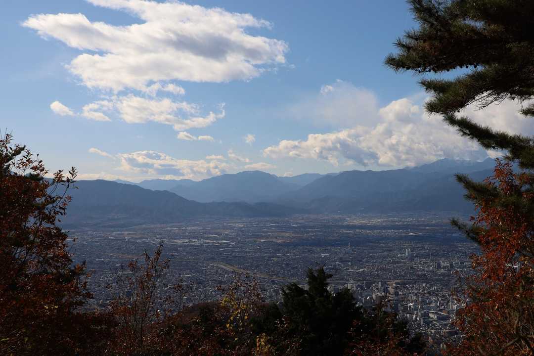 展望が少し。七面山が中央に。