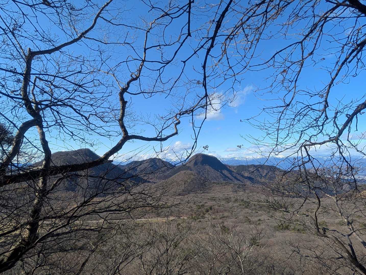 途中の展望スポット。
谷川方面もよく見えました😍