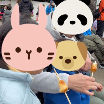 ケーブルカーの山上駅まで登ってきた。団子を食べて休憩。