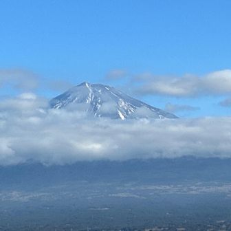 今日はこれが精一杯👍

夕方から雨だから明日は
雪化粧するかな〜🗻