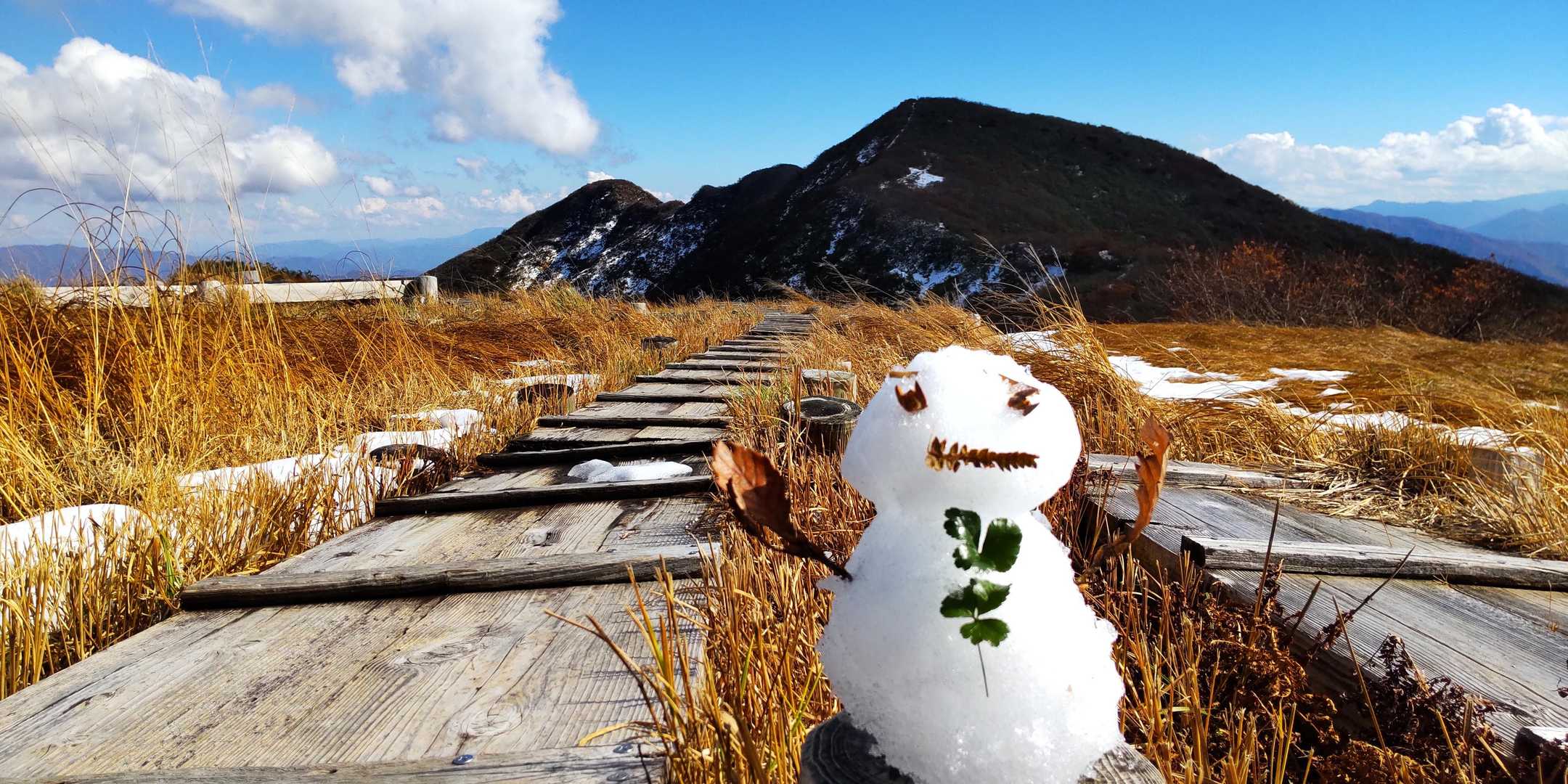 ふふふ💖
雪だるま⛄作ろう〜🎶
守門岳で〜😏