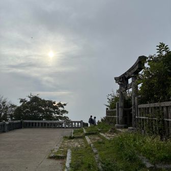 3回目の山頂

ガスガスです💦
