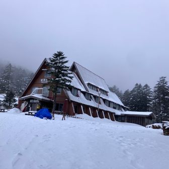 麦草ヒュッテ、、休業日