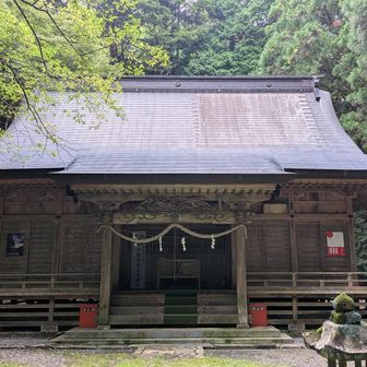 檜峰神社に参拝してから登ります。