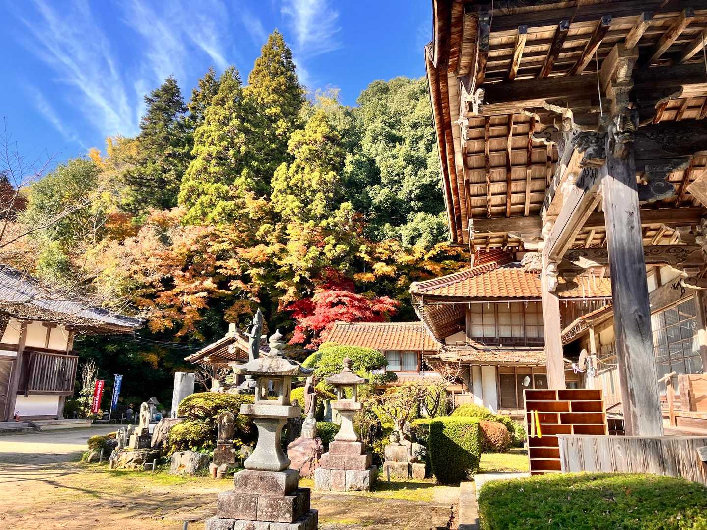 まずは峯寺へ。
立派でした。