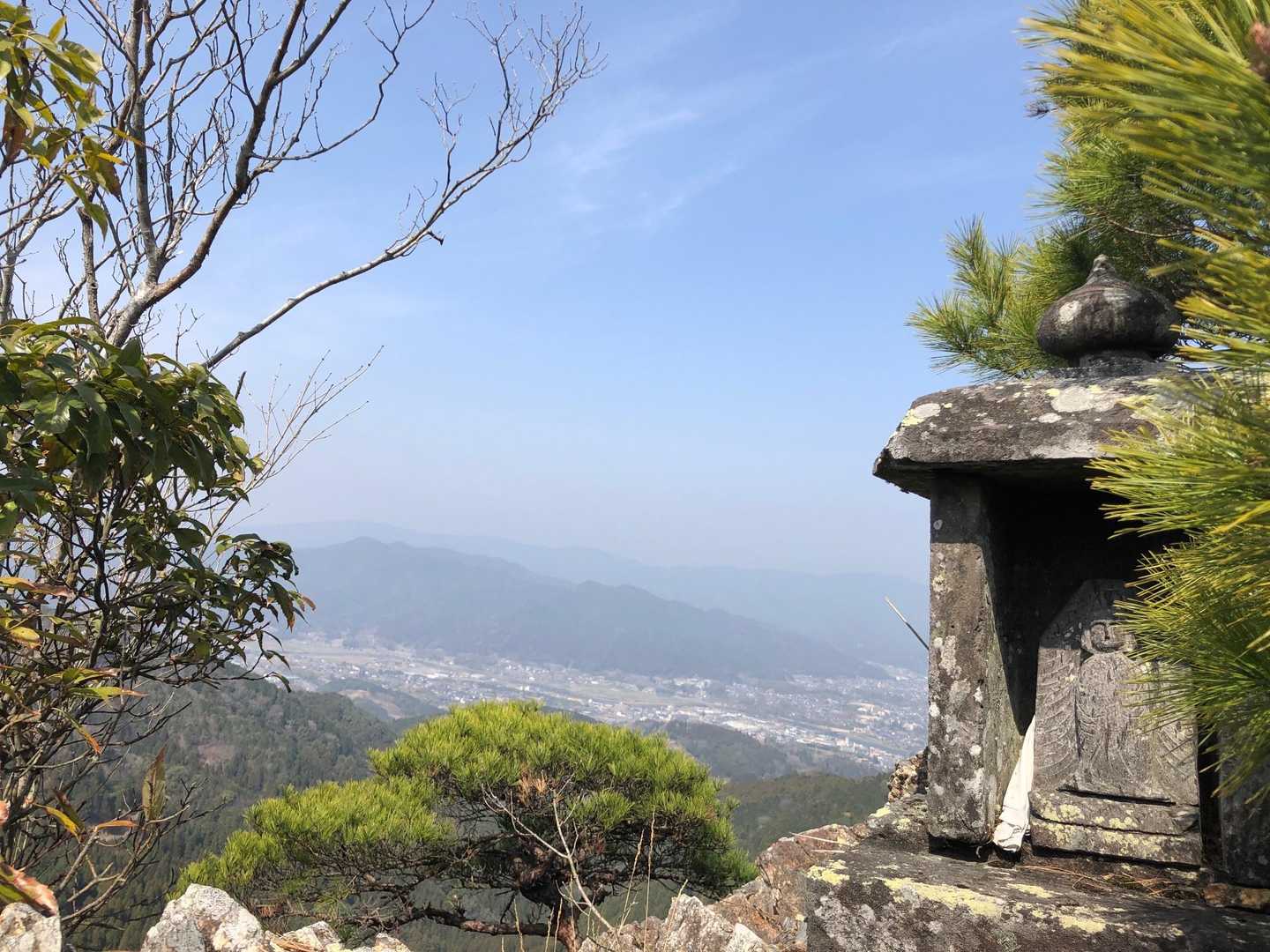 岩の上の祠も番外の様でした