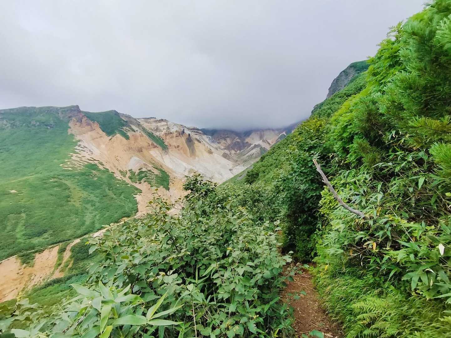 もう山頂は雲の中だなぁ😵