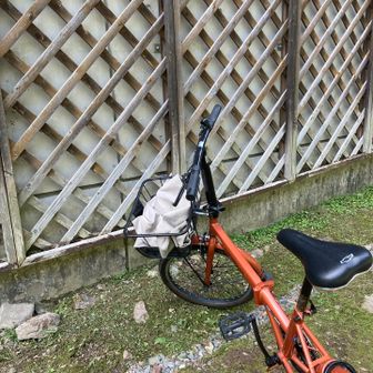 嵐山登山口に戻り
娘からもらった折りたたみチャリ