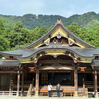 弥彦神社
