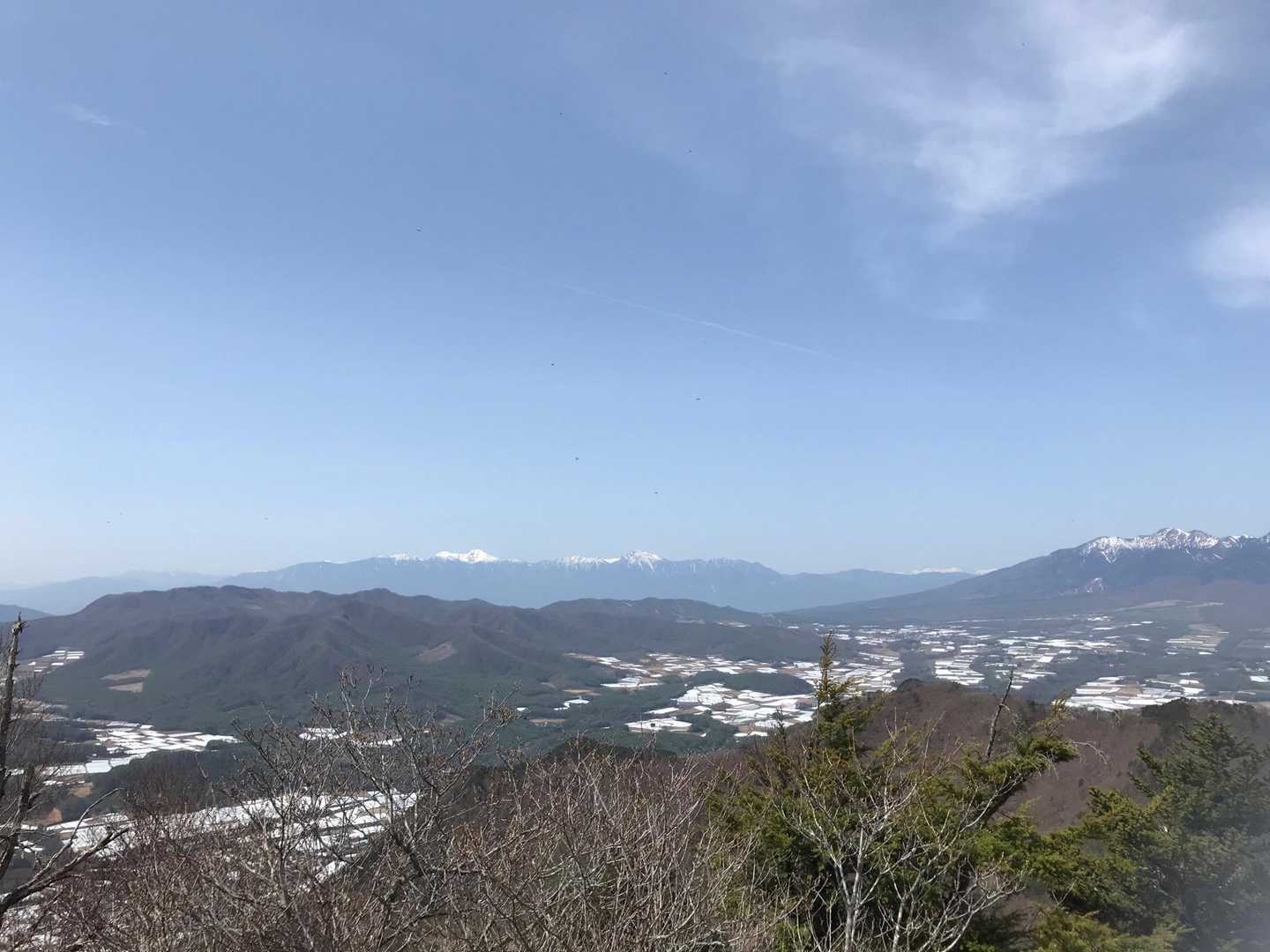 北岳、間ノ岳、農鳥岳の白峰三山から仙丈ヶ岳、甲斐駒ヶ岳など南アルプス北部の名峰たち😊