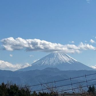 下りてきたところで、富士山🗻が顔を出してくれた。