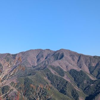 三頭山