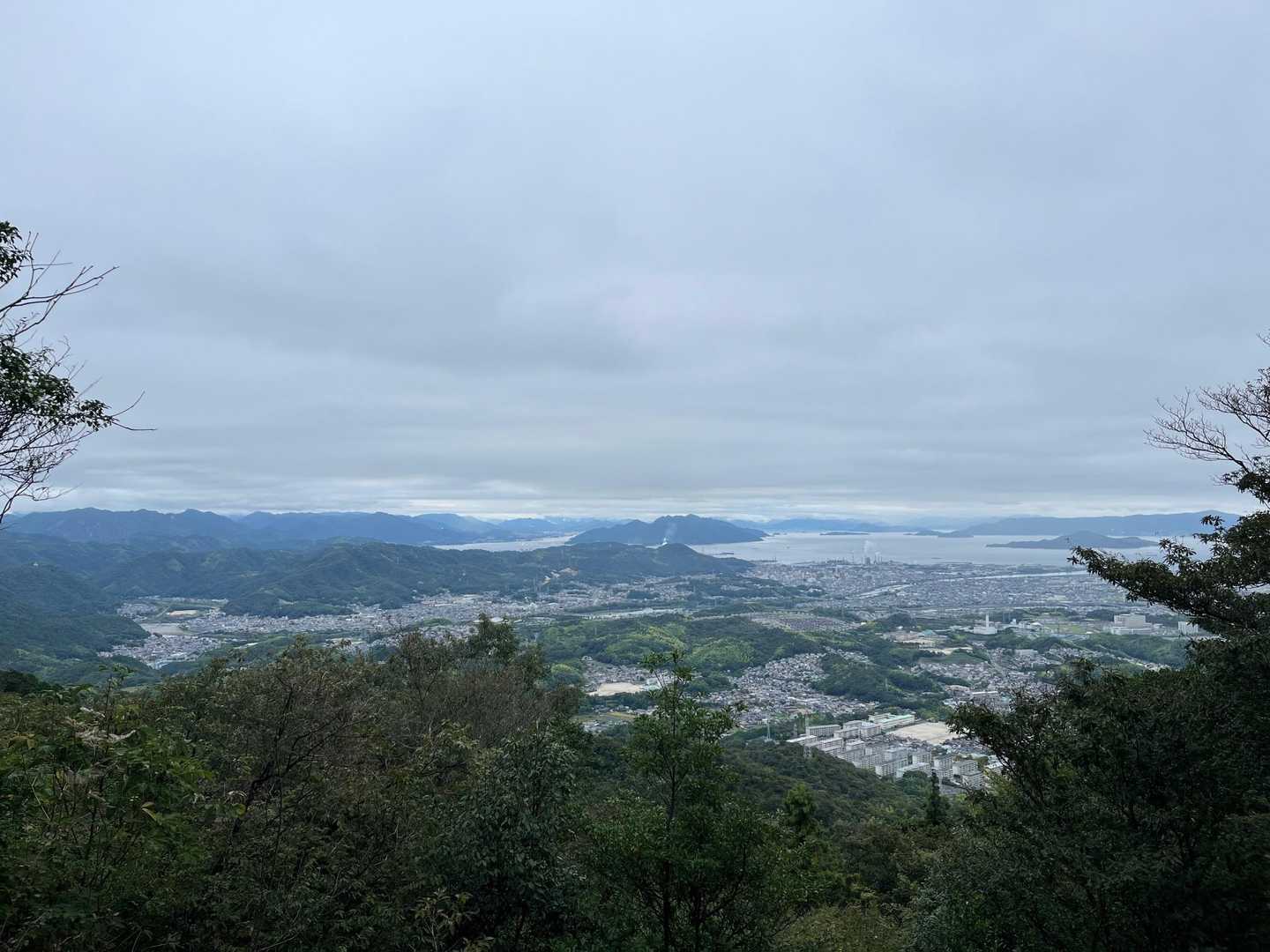 岩国を俯瞰する。