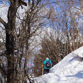 スコップで登山道の整備をして下さっている男性
「有り難うございます🙇‍♀️」