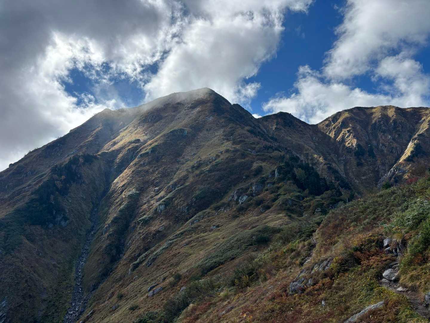 モモアセ山-毛勝山 往復コースの写真