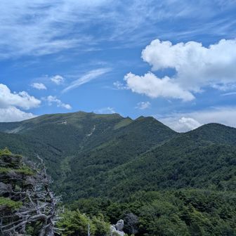 五丈岩と金峰山が、より見えるところから。