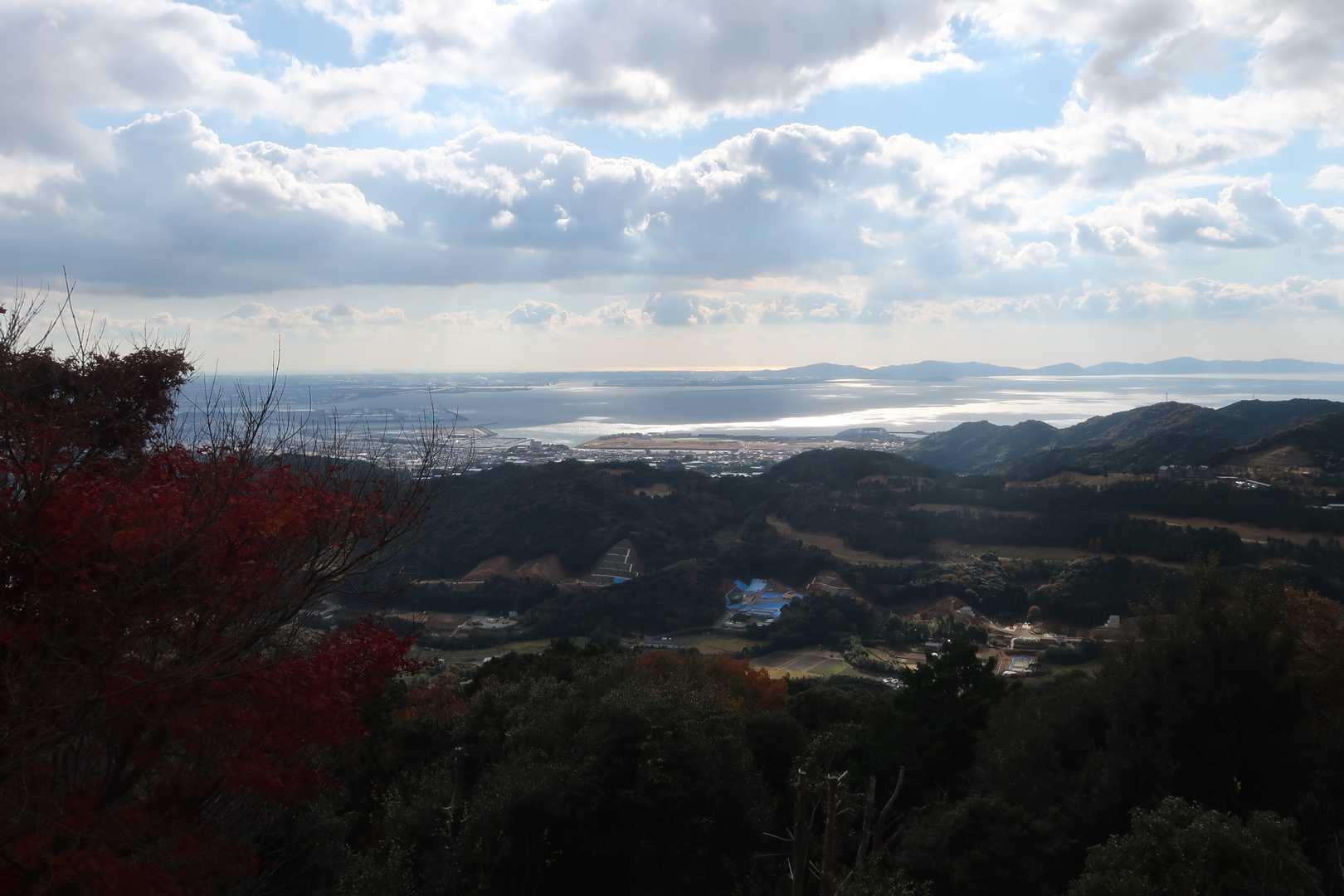 宮路山に戻ってきたら、今朝より少しクッキリしてきたかな。