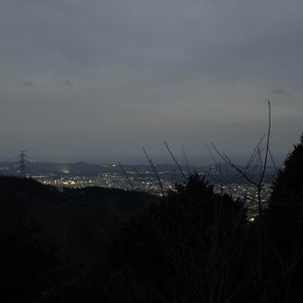 オレンジにならないね。
爆弾低気圧🌀💣の影響？
