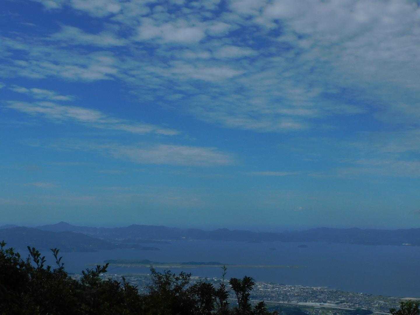空はすっかり秋
