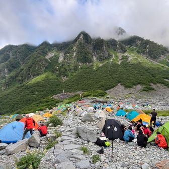テントを張ると、しばらくして横に松江北高校のテントがあった⛺️
