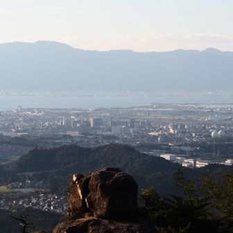 琵琶湖と比叡山、比良山