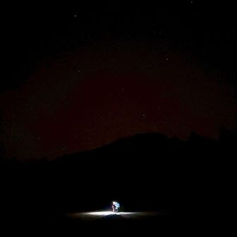 おはようございます(  ¯꒳​¯ )ᐝ
一足先に下山します。
出発を見送ってもらいました👋