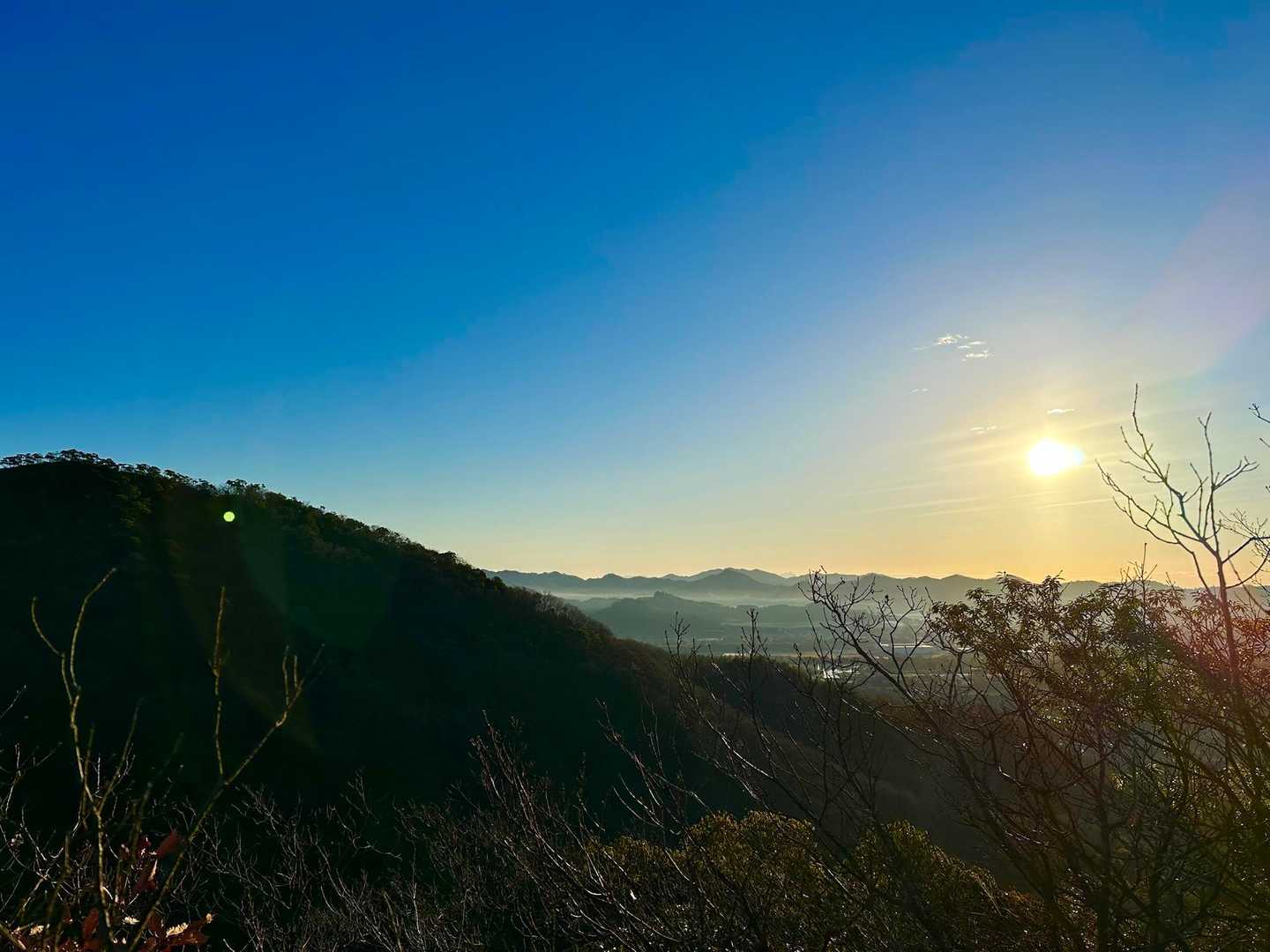 うんっっ！
朝日に照らされた山々が良いです✨