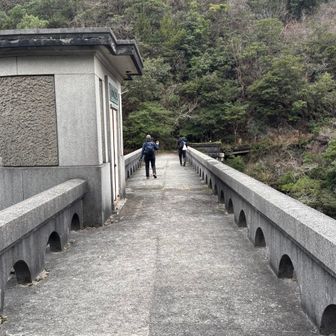 なぜかAPTダンス😎