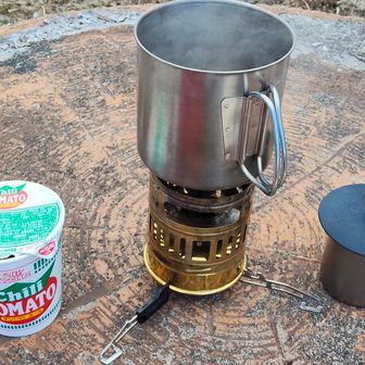 ラーメン🍜とコーヒー☕で昼を済ます     
山では何を食べても旨い‼️😋