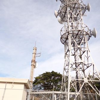 立派なアンテナタワー