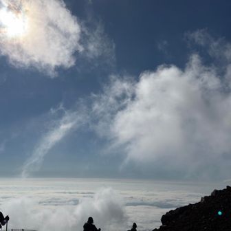 この風景を堪能しながら下山。
素晴らしいの一言しか出ない。