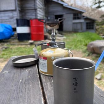 コーヒー☕️が美味しい😋
スターリンクの山小屋Wi-Fiがあるので昔に比べたら快適でしょうね🛜

