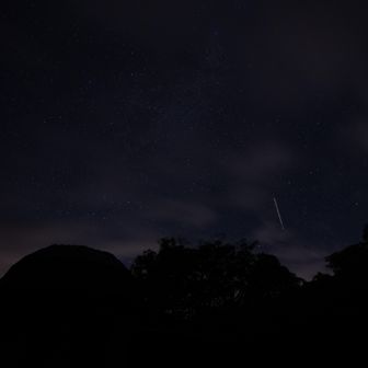 北側の雲晴れたところの星を撮る