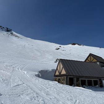 避難小屋まで下りてきました！