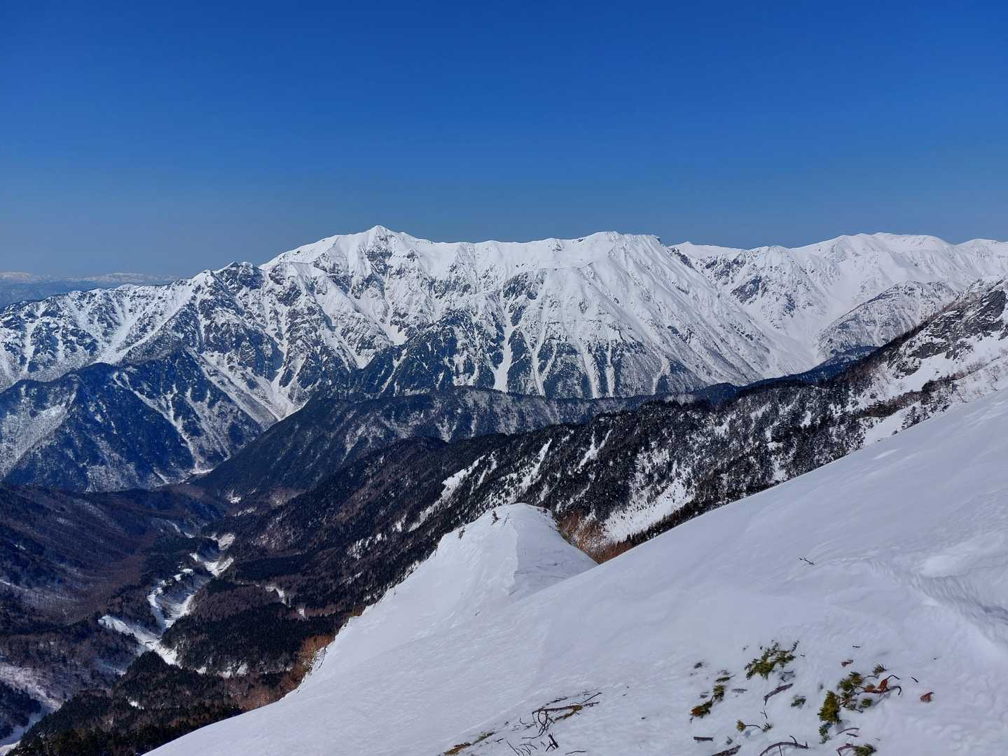 あまりの天気と無風に、のびのび山行
何回も撮影してしまいます((o(^∇^)o))